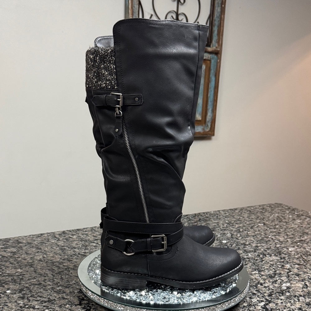 XOXO Black Textured sweater riding Boots NWOT 9.5